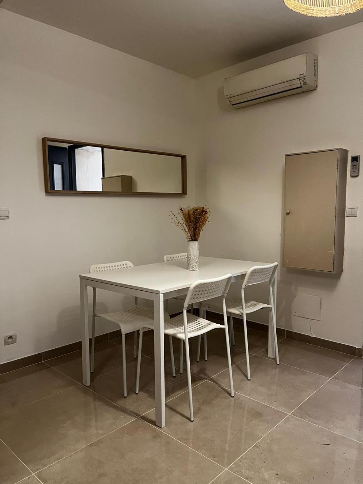 Appartement Des Carmes Ним Экстерьер фото